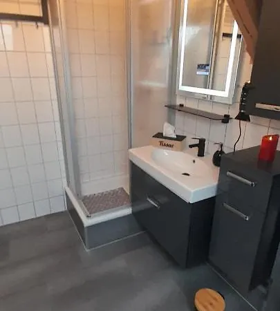 Best-Preis -Vip Lounge- Mit Netflix, Self-Check-In, Ebike Ladestation, Fahrradraum, Wlan Und Netflix - Direkt Am Elberadweg Im Herzen Von Wittenberge Buitenkant foto