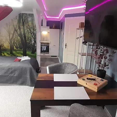 Best-Preis -Vip Lounge- Mit Netflix, Self-Check-In, Ebike Ladestation, Fahrradraum, Wlan Und Netflix - Direkt Am Elberadweg Im Herzen Von Wittenberge Buitenkant foto