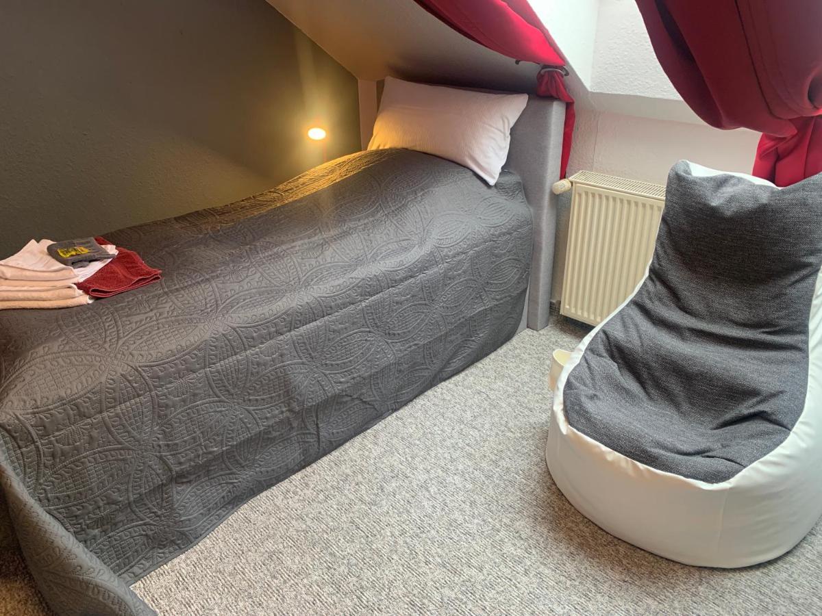 Apartment Best-preis -vip Lounge- Mit Netflix, Self-check-in, Ebike Ladestation, Fahrradraum, Wlan Und Netflix - Direkt Am Elberadweg Im Herzen Von *